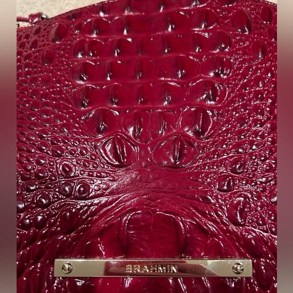 New without tags Brahmin red alligator print purse - Picture 3 of 4